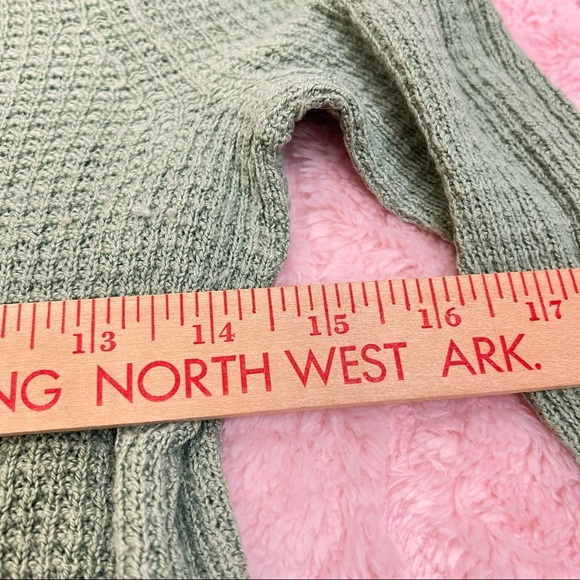 Saks Fifth Avenue Silk / Cashmere Blend Sweater Women’s Rib Knit Green Sz S EUC - Picture 8 of 11